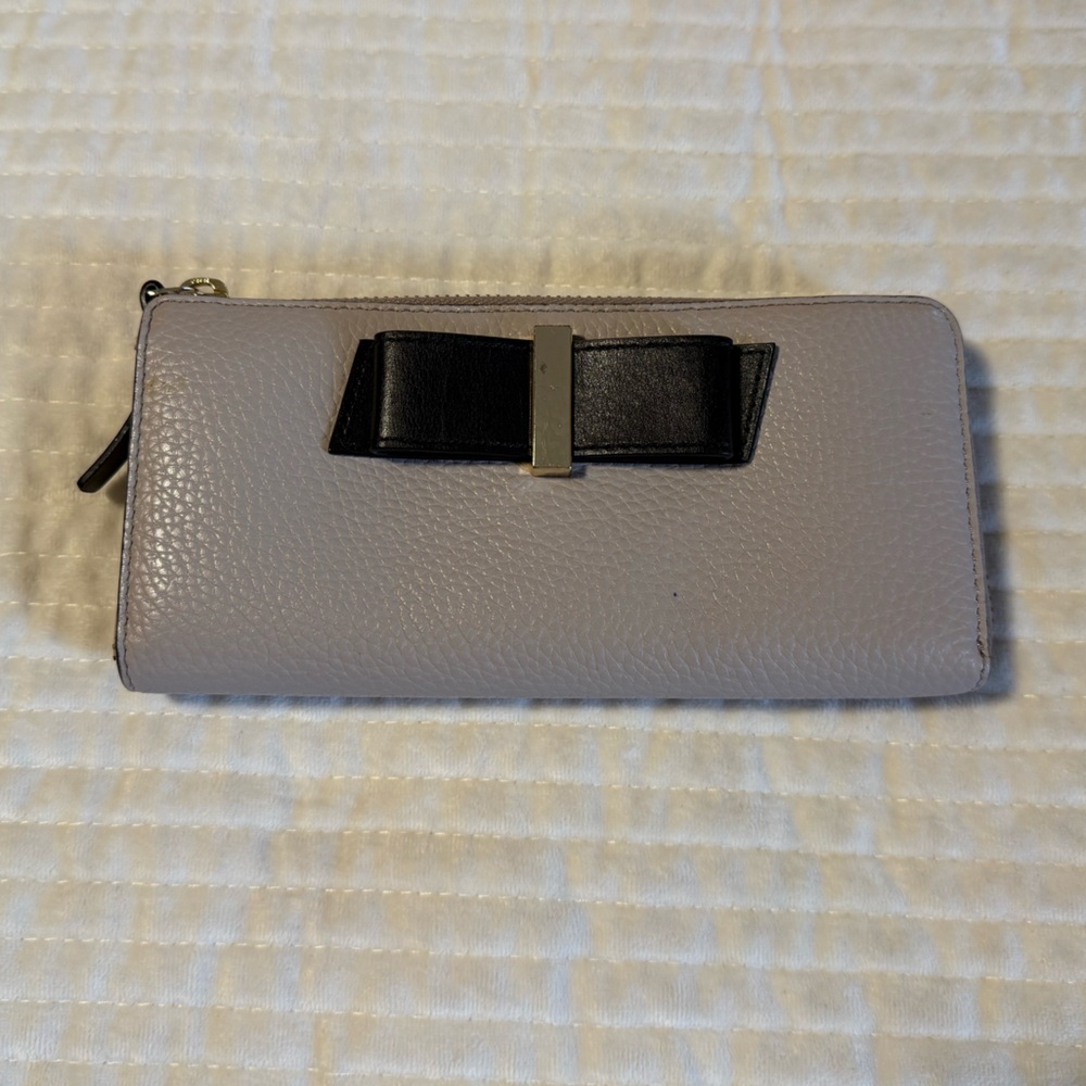Kate Spade Zip Wallet